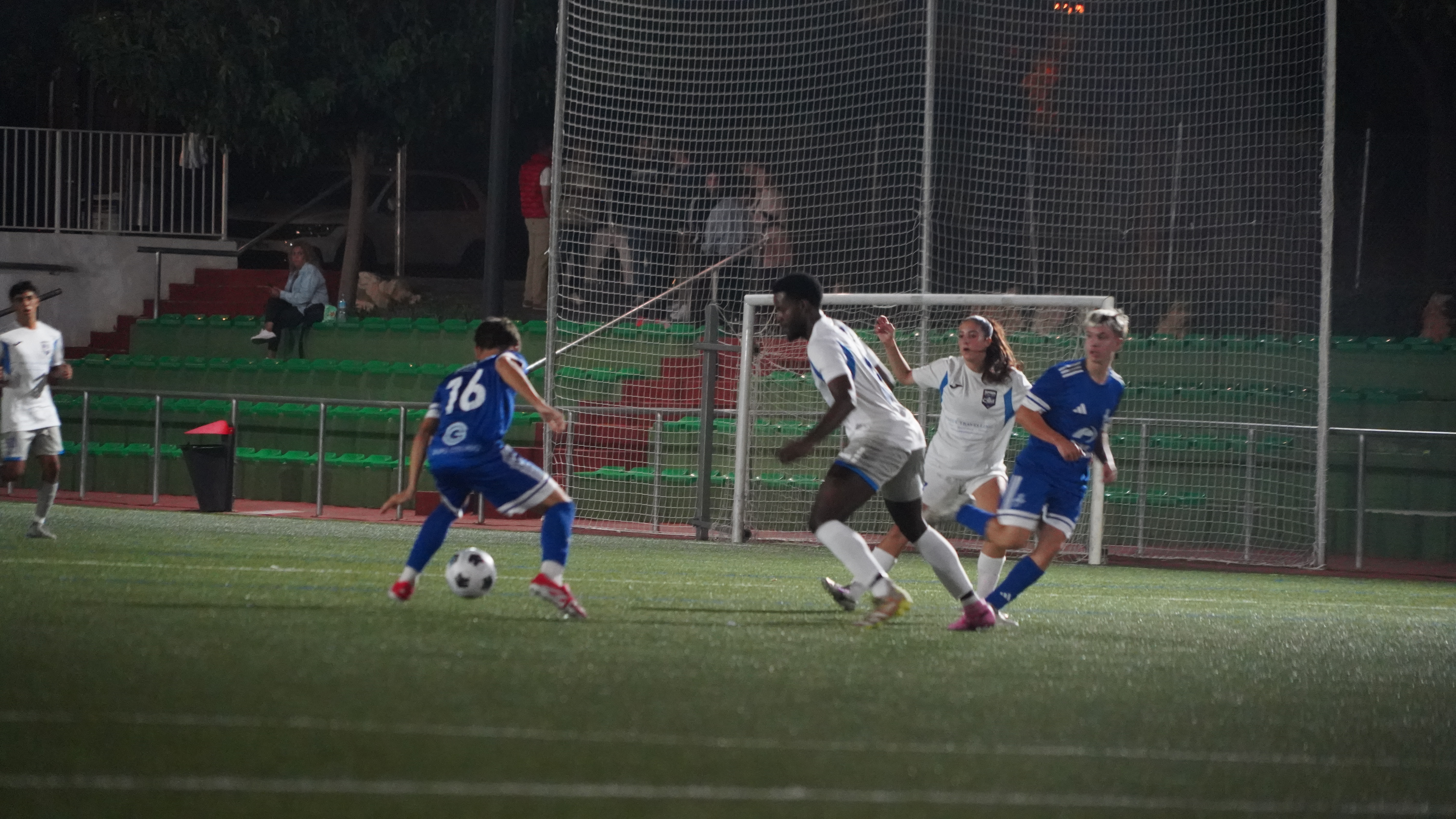 Regina Campa with Spain Rush SPF - Academy Game with the boys team