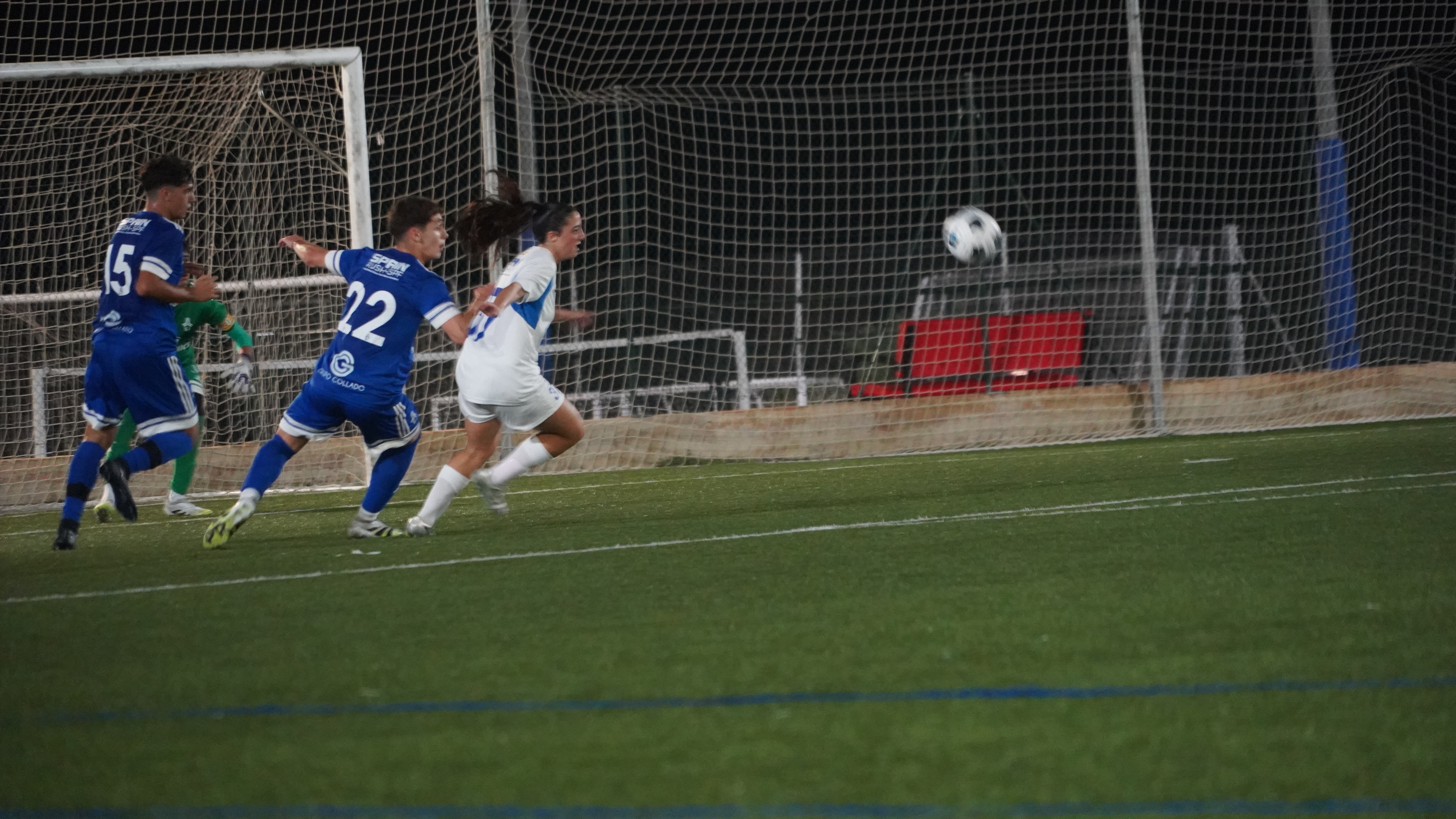 Regina Campa with Spain Rush SPF - Academy Game with the boys team